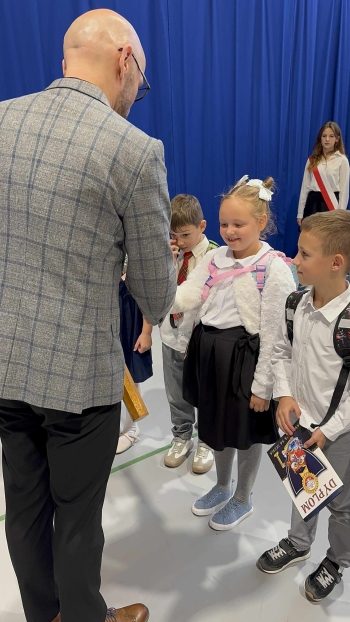 1cbbb5f5-e787-47be-a98b-50b6141d6ffa