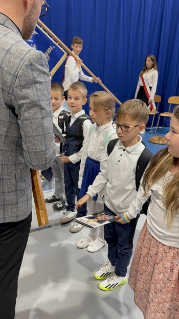 96507af9-2166-4b40-bc1d-d16f42103781