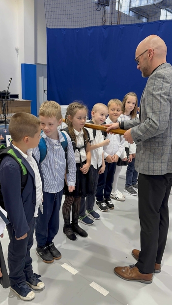 ab74a8f4-9c4f-43ed-b566-b7ecffadcdec