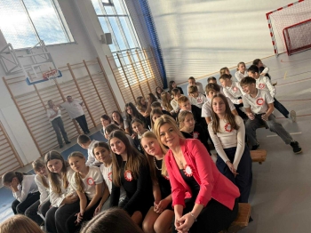 2ac78f5c-54d1-4d20-bf9e-29fcaa2029e6