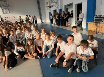 c2f387e9-7a3f-45e5-8111-caae72b01080