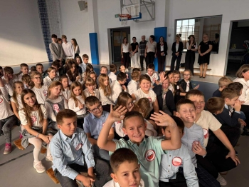 c60837ca-f8d7-4744-a768-4374cb4b903c