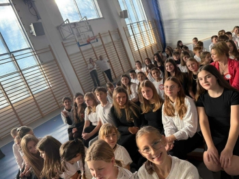 dbc312c7-33c1-4109-a7d0-567be4e1395c