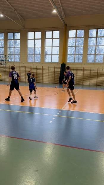 6cd9c9ac-9d5f-49a7-baba-eb43937d554e