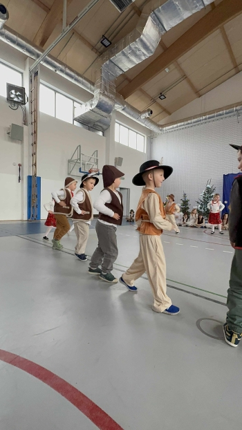 8b2d985b-0938-4561-99b4-c2dff39398ee