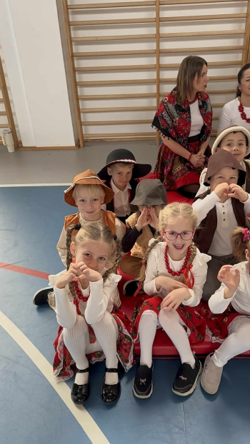 a8d387e6-dfcb-4eb3-848c-fdda8c0b6be6