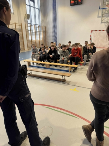 e425a564-3d09-42d9-836c-15d3946498ab