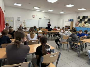 c70195e1-2500-49f1-ac75-ea87e2636757