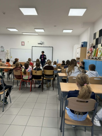 ead0e479-0c41-4e4f-8335-746aafef64bb