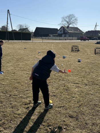 c4e39328-fa2c-42d1-a523-1b7222b2abe5