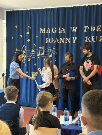 e6e58464-ead5-4970-91a0-0cd9cd98a7ee