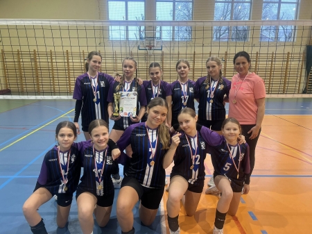 Zwycięstwo w Mistrzostwach Gminy Goleniów w Mini Siatkówce Dziewcząt!