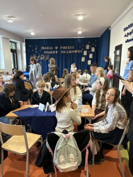 Świetny występ naszych uczennic w konkursie recytatorskim